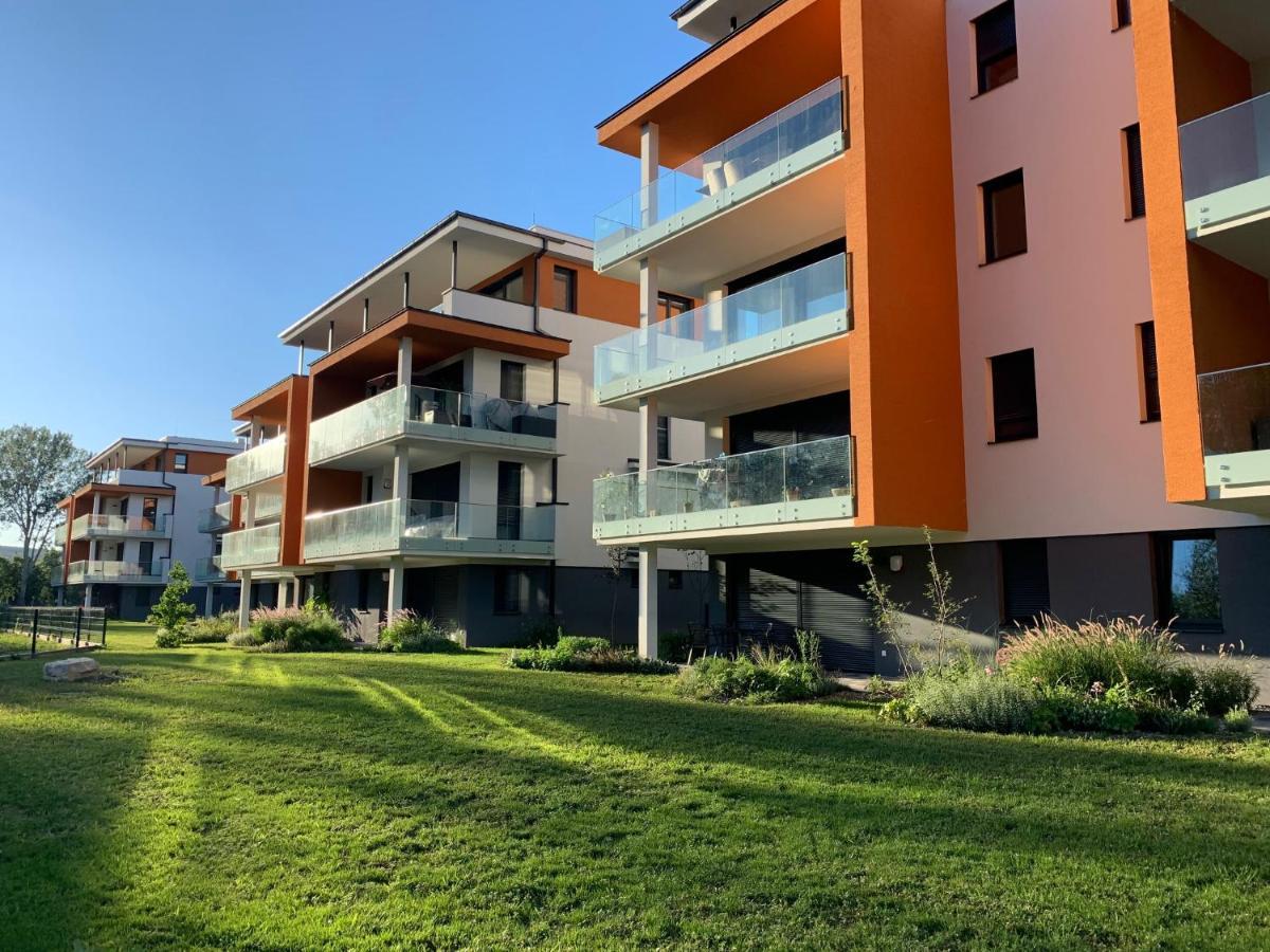 Fuzliget Surf Garden Apartment บาลาตอนฟุซเฟอ ภายนอก รูปภาพ